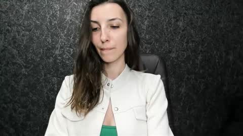 marielleanker online show from 7, 10, 2025