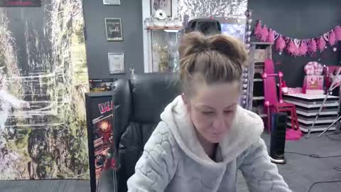 Snapshot of mariewaters chatting on 8, 1, 2025 Marie Ann Waters online show from 8, 1, 2025