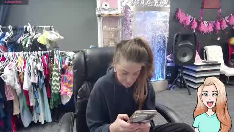 Snapshot of mariewaters chatting on 29, 1, 2025 Marie Ann Waters online show from 29, 1, 2025