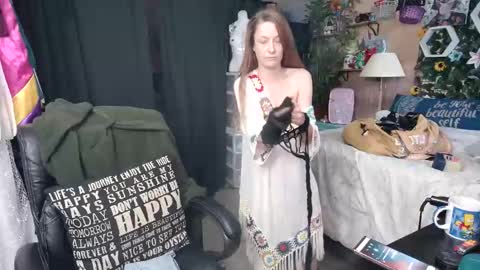 Snapshot of mariewaters chatting on 1, 5, 2026 Marie Ann Waters online show from 1, 5, 2026