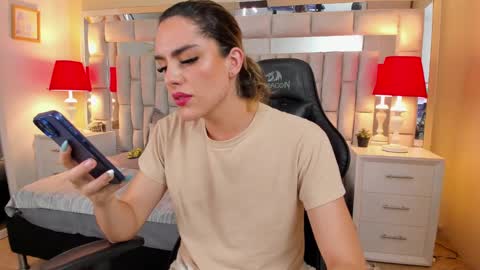 mariiahneedles online show from 21, 12, 2024