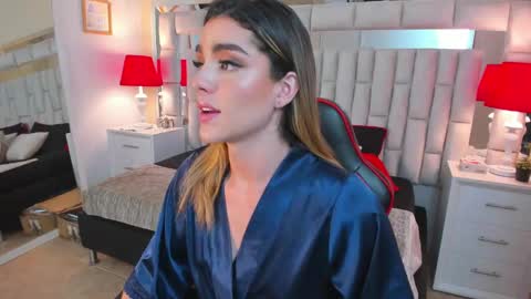 mariiahneedles online show from 14, 1, 2025