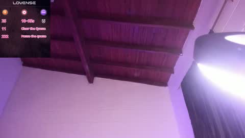 Snapshot of mariiana_hasper chatting on 15, 12, 2025 Mariana Hasper online show from 15, 12, 2025