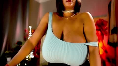 Nikita - Scroll down and read my bio please. New Pictures in Bio online show from 26, 1, 2025