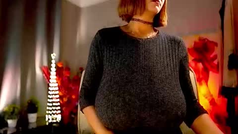 Nikita - Scroll down and read my bio please. New Pictures in Bio online show from 4, 3, 2026