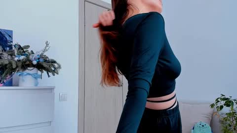 Snapshot of marilinal chatting on 10, 3, 2025 Marilina online show from 10, 3, 2025