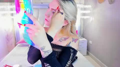 Snapshot of mariluu_ chatting on 17, 6, 2026 Mariluu online show from 17, 6, 2026