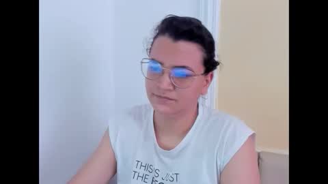 MARILYN SEXY online show from 5, 2, 2025