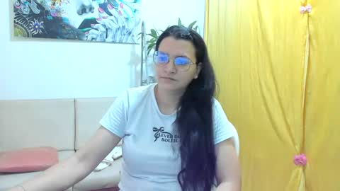 Snapshot of marilyn_garcia chatting on 4, 7, 2026 MARILYN SEXY online show from 4, 7, 2026