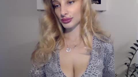 MarilynDevilish online show from 10, 1, 2025