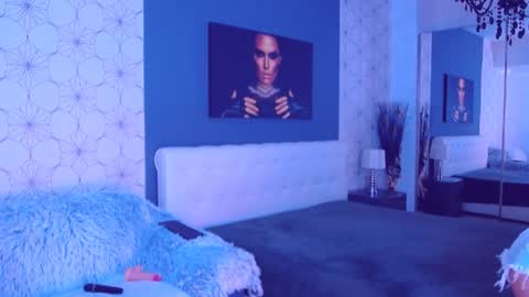 Mary Mais online show from 5, 2, 2025