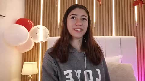 Snapshot of marinette_lux chatting on 12, 2, 2026 marinette online show from 12, 2, 2026