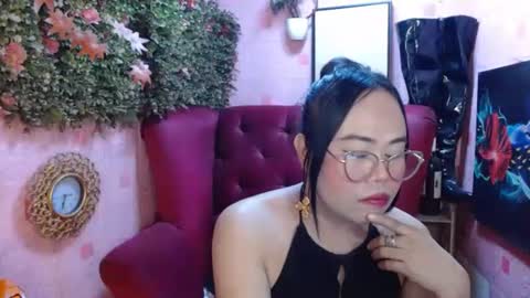 LEAH online show from 8, 10, 2025