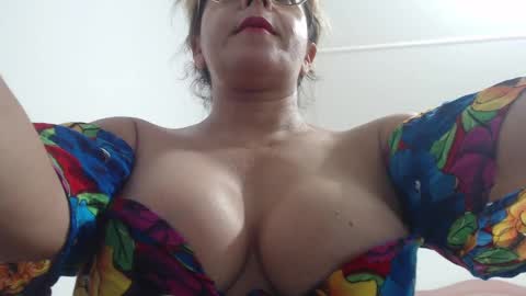 mariska_69 online show from 1, 2, 2025