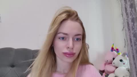 Snapshot of mariwell chatting on 17, 5, 2026 mariwell online show from 17, 5, 2026