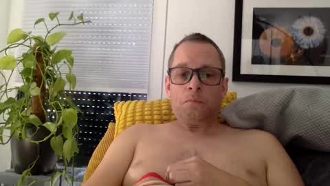 Little Mark online show from 8, 4, 2026