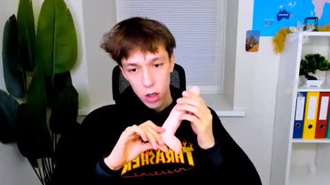 Mark online show from 15, 12, 2025