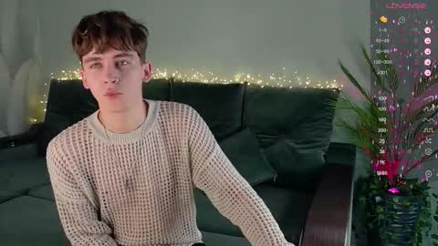 Snapshot of mark_safr chatting on 23, 9, 2025 Mark online show from 23, 9, 2025