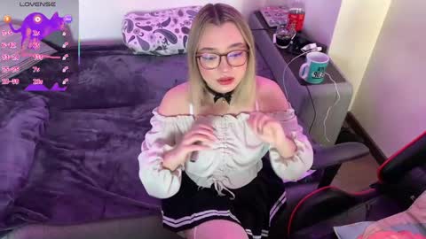 Snapshot of marknight_ chatting on 15, 5, 2026 Michelle online show from 15, 5, 2026