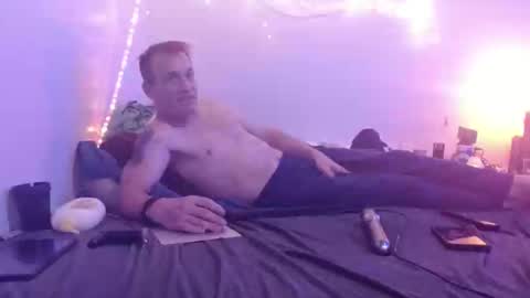 markymark101825061 online show from 22, 1, 2025