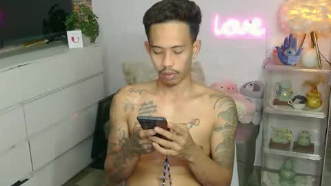 marlmoreno10 online show from 26, 3, 2026