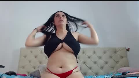 Snapshot of marlymilf6 chatting on 8, 1, 2025 Marly online show from 8, 1, 2025