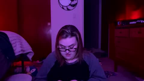 maroon_moon online show from 19, 2, 2025