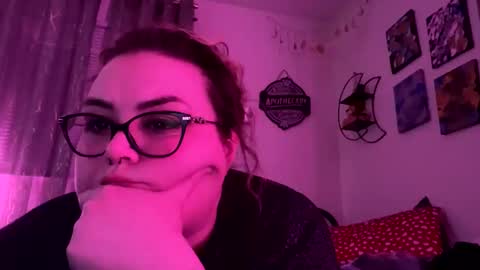 maroon_moon online show from 11, 3, 2025