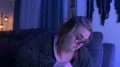 maroon_moon online show from 20, 11, 2025