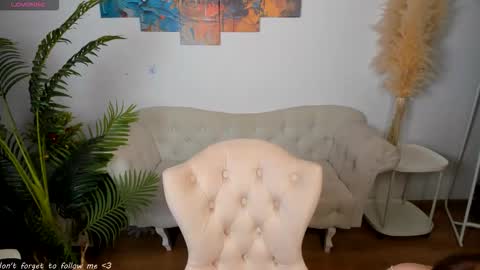 Snapshot of marrie_coy chatting on 18, 12, 2025 Marrie online show from 18, 12, 2025