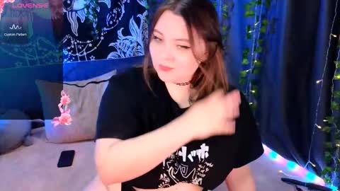 Snapshot of marshmallowbeauty_ chatting on 17, 10, 2025 marshmallowbeauty_ online show from 17, 10, 2025