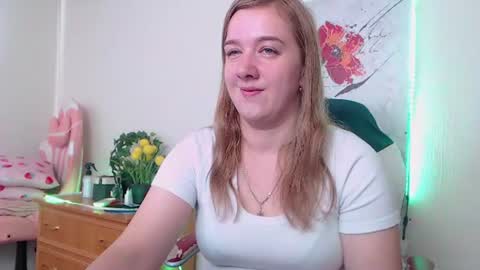 Snapshot of marthasimons chatting on 12, 7, 2026 Martha online show from 12, 7, 2026