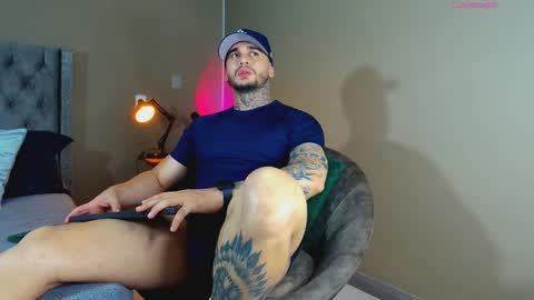 Snapshot of martin_colby05 chatting on 5, 10, 2025 ONLYFANS Sotoandres modelo independiente online show from 5, 10, 2025