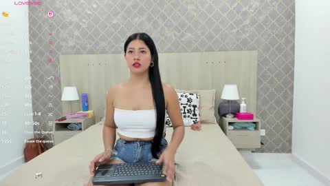 Snapshot of martina_ayala chatting on 15, 9, 2025 Martina online show from 15, 9, 2025