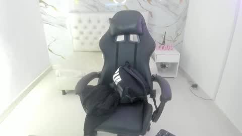 Snapshot of martina_gomezgomez chatting on 27, 2, 2026 online show from 27, 2, 2026