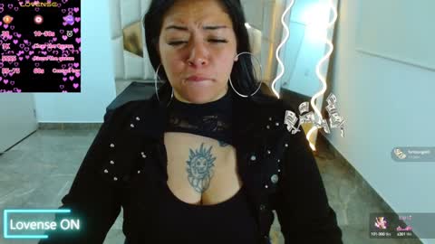 Hey im martina online show from 28, 12, 2024