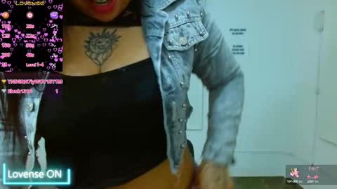 Hey im martina online show from 28, 2, 2025