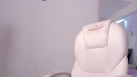 Snapshot of martinaa_roberts chatting on 8, 7, 2026 martinaa_roberts online show from 8, 7, 2026