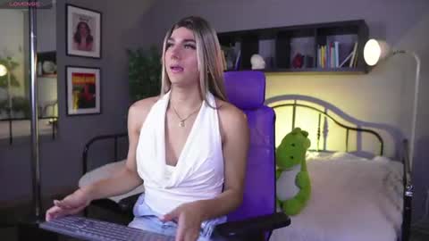 Snapshot of martinaa_rose chatting on 17, 6, 2026 martinaa_rose online show from 17, 6, 2026
