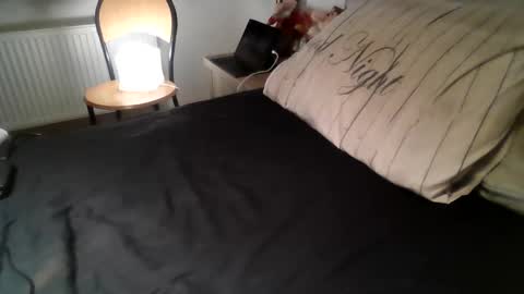 Snapshot of martinb62 chatting on 27, 9, 2025 Hotguy61 online show from 27, 9, 2025