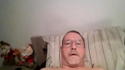 Snapshot of martinb62 chatting on 15, 10, 2025 Hotguy61 online show from 15, 10, 2025