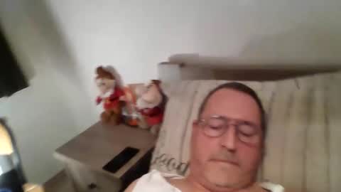 Snapshot of martinb62 chatting on 17, 10, 2025 Hotguy61 online show from 17, 10, 2025