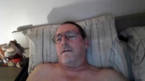 Snapshot of martinb62 chatting on 21, 10, 2025 Hotguy61 online show from 21, 10, 2025