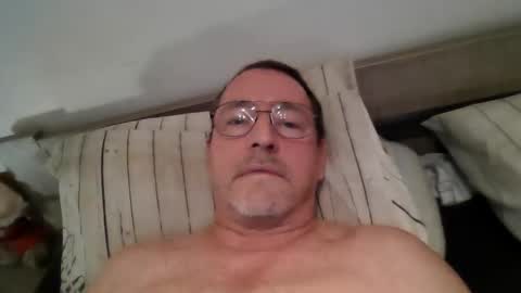 Snapshot of martinb62 chatting on 24, 10, 2025 Hotguy61 online show from 24, 10, 2025