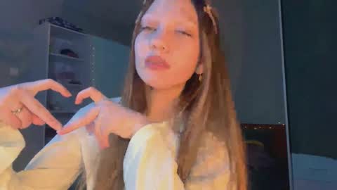 Snapshot of martinwion chatting on 1, 10, 2025 Emily online show from 1, 10, 2025