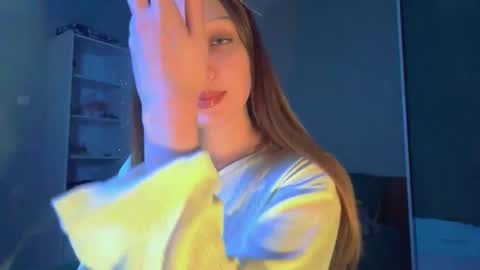 Snapshot of martinwion chatting on 4, 10, 2025 Emily online show from 4, 10, 2025