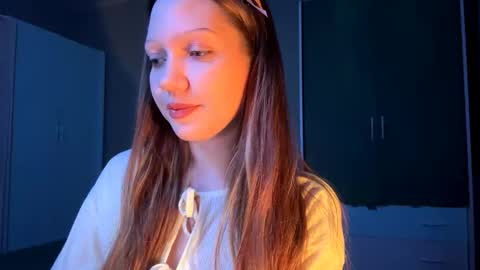 Snapshot of martinwion chatting on 6, 10, 2025 Emily online show from 6, 10, 2025