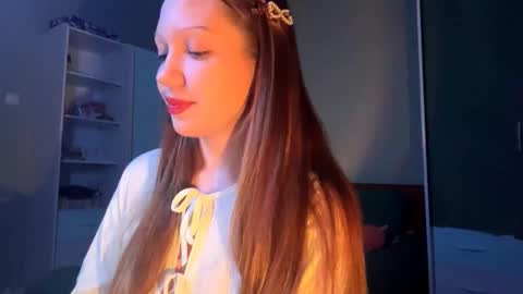 Snapshot of martinwion chatting on 12, 10, 2025 Emily online show from 12, 10, 2025