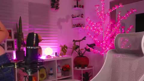 Snapshot of maru_chan_ chatting on 18, 12, 2025 INSTAGRAM Maruchan 02 online show from 18, 12, 2025