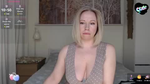 Snapshot of mary__linn chatting on 10, 2, 2025 Mary linn online show from 10, 2, 2025